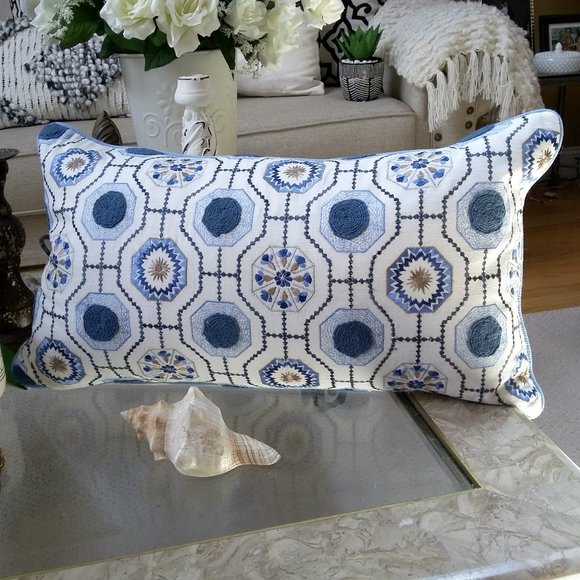 celerie decorative pillows